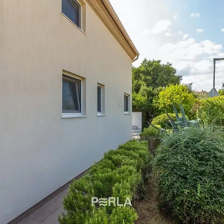 House In A Quiet Location Near Pula