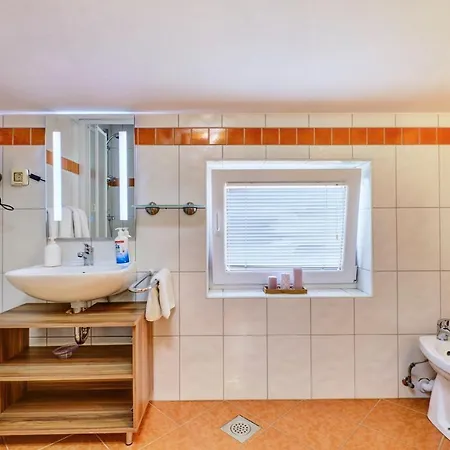 House In A Quiet Location Near Pula 3*