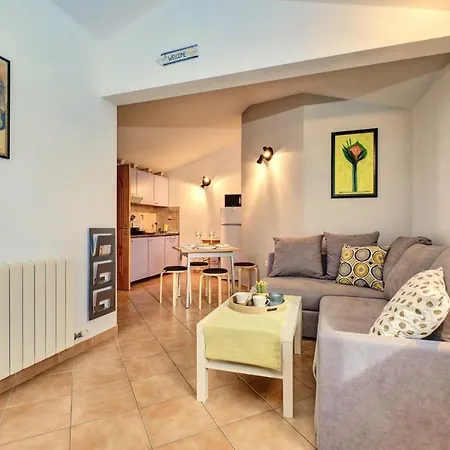 Gostinjska kuća House In A Quiet Location Near Pula 4*