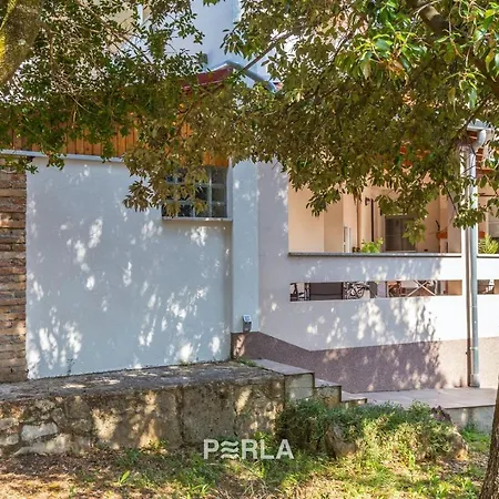 Gasthuis House In A Quiet Location Near Pula Vinkuran